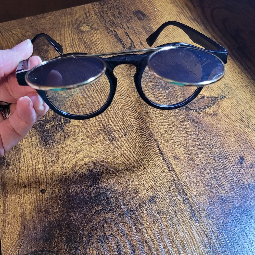 Steampunk Sunglass Goggles with Gold Trim for Men & Women - Picture 6 of 11